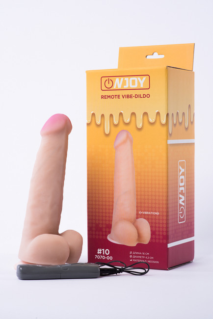 Реалистичный вибратор на присоске из кибер-кожи с выносным пультом Onjoy Remote Vibe-Dildo #10 (10 режимов)