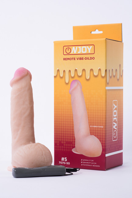 Реалистичный вибратор на присоске из кибер-кожи с выносным пультом Onjoy Remote Vibe-Dildo #5 (10 режимов)