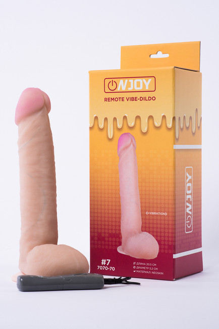 Реалистичный вибратор на присоске из кибер-кожи с выносным пультом Onjoy Remote Vibe-Dildo #7 (10 режимов)